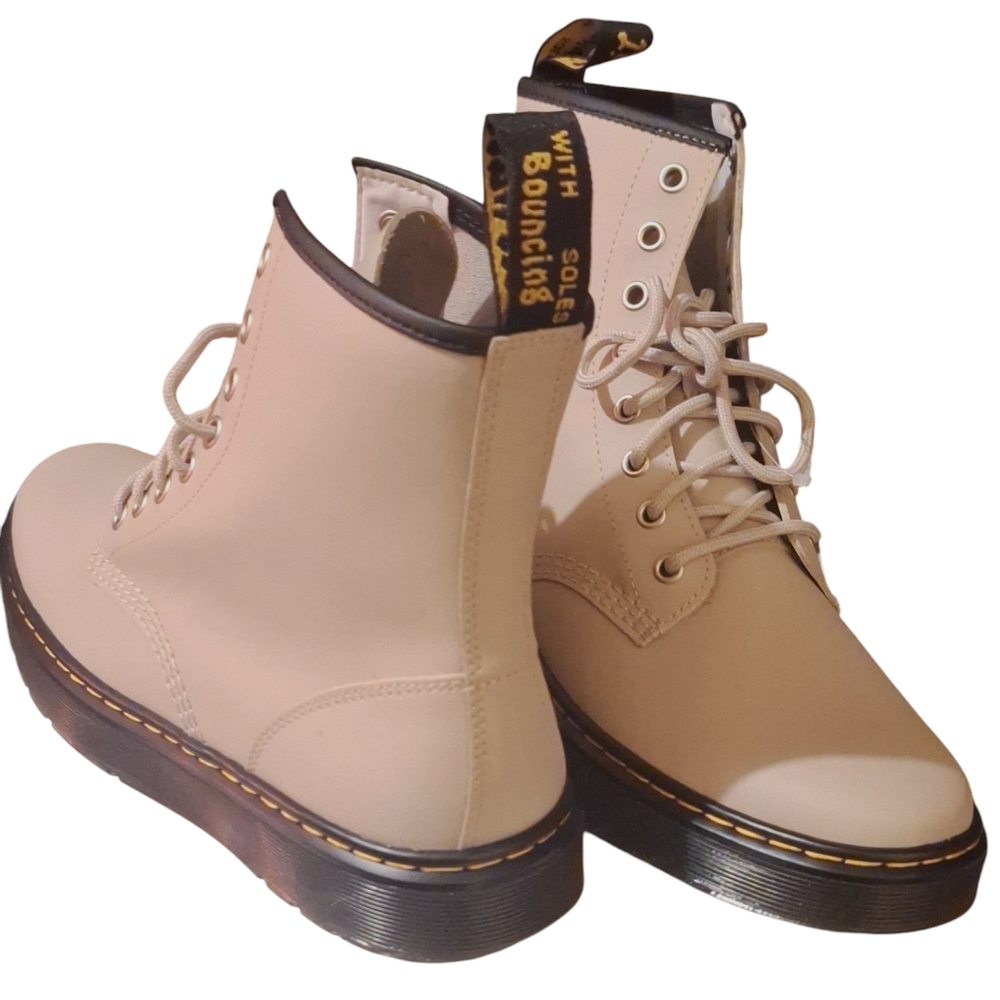 Dr. Martens Zavala Vintage Hydro LEATHER BOOTS- VINTAGE TAUPE NWT - Picture 10 of 11